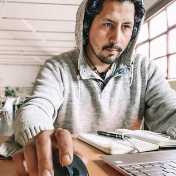 Richard Kappel working at a laptop